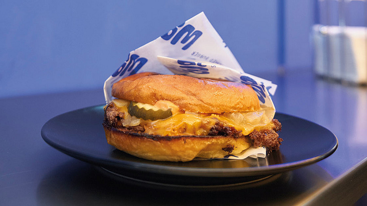 
			Wavey's Burger
		