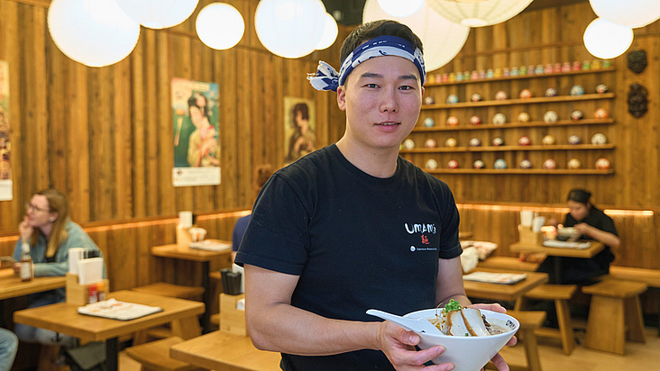 
			Umami Ramen Bar
		